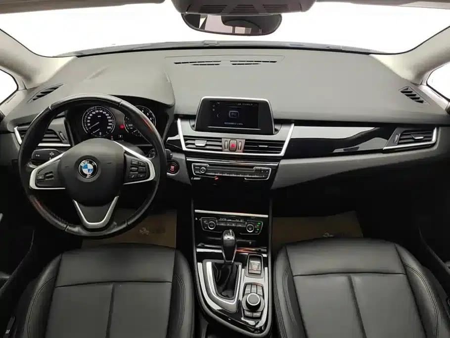 2018 BMW 2 Series Gran Tourer 218i Leading Edition — миниатюра 12