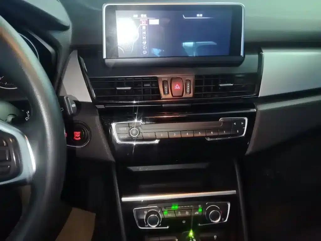 2016 BMW 2 Series Gran Tourer 218i Fashion Edition — миниатюра 13