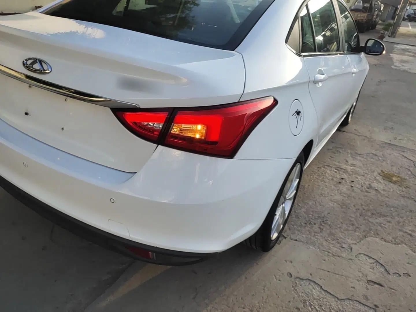 Chery Arrizo 5 2016 1.5L CVT Trendsetting Edition — миниатюра 9