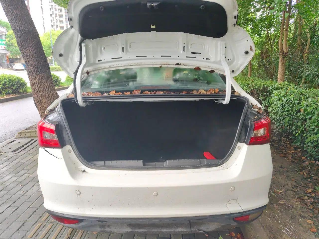Chery Arrizo 5 2016 1.5L Manual Lingchao Edition — миниатюра 19