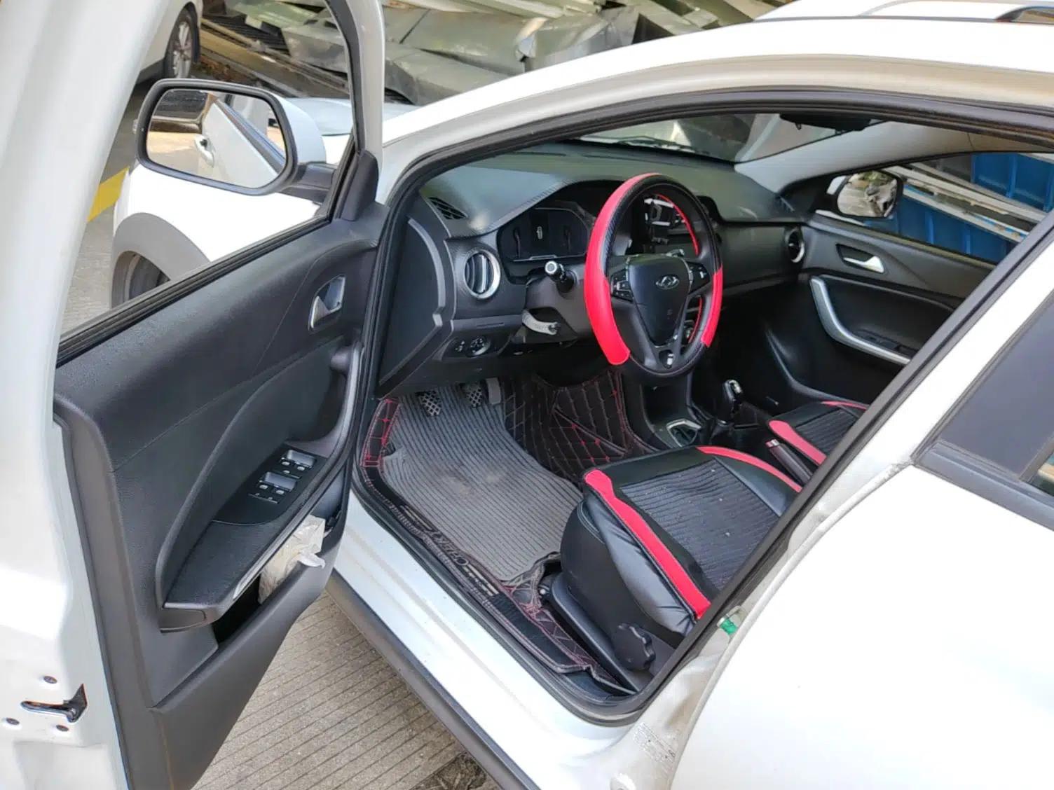 Chery Tiggo 3X 2018 1.5L Manual Elite Edition — миниатюра 18