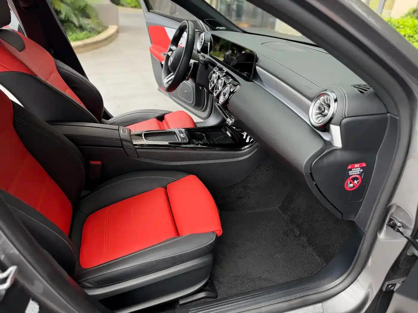 2025 Mercedes-Benz A-Class AMG A 35 L 4MATIC — миниатюра 7