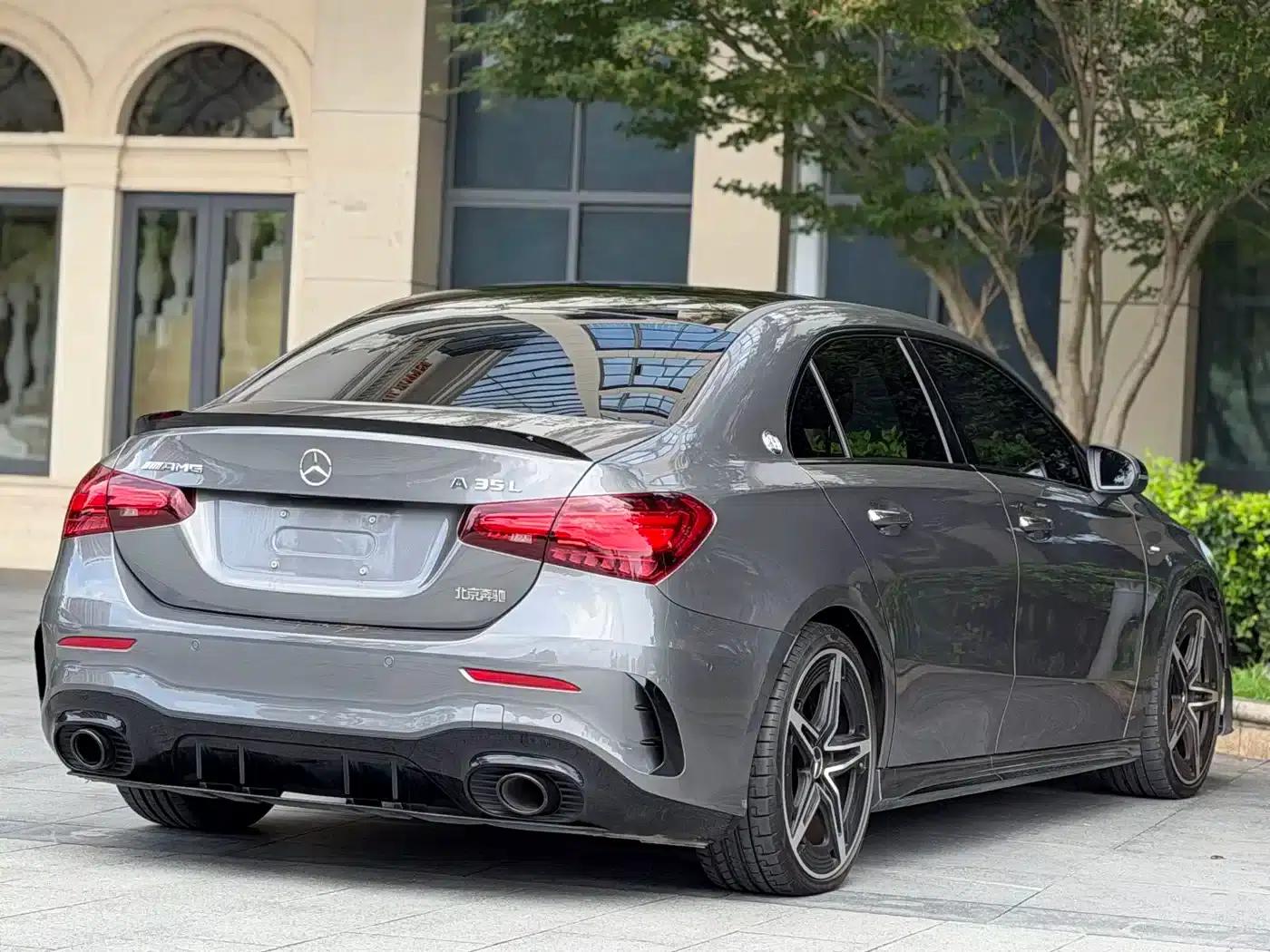2025 Mercedes-Benz A-Class AMG A 35 L 4MATIC — миниатюра 8