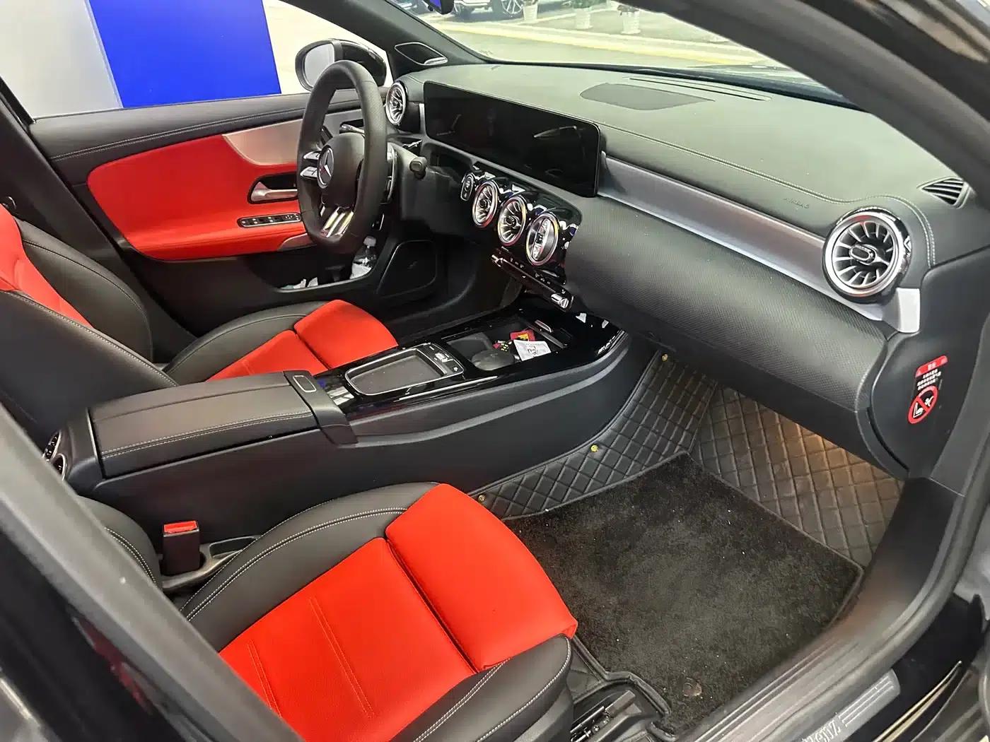 2025 Mercedes-Benz A-Class AMG A 35 L 4MATIC — миниатюра 15