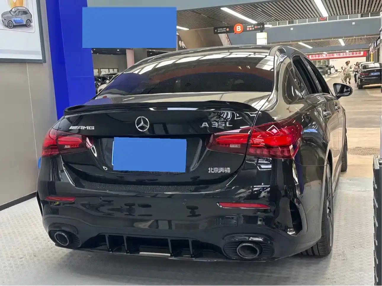 2025 Mercedes-Benz A-Class AMG A 35 L 4MATIC — миниатюра 19