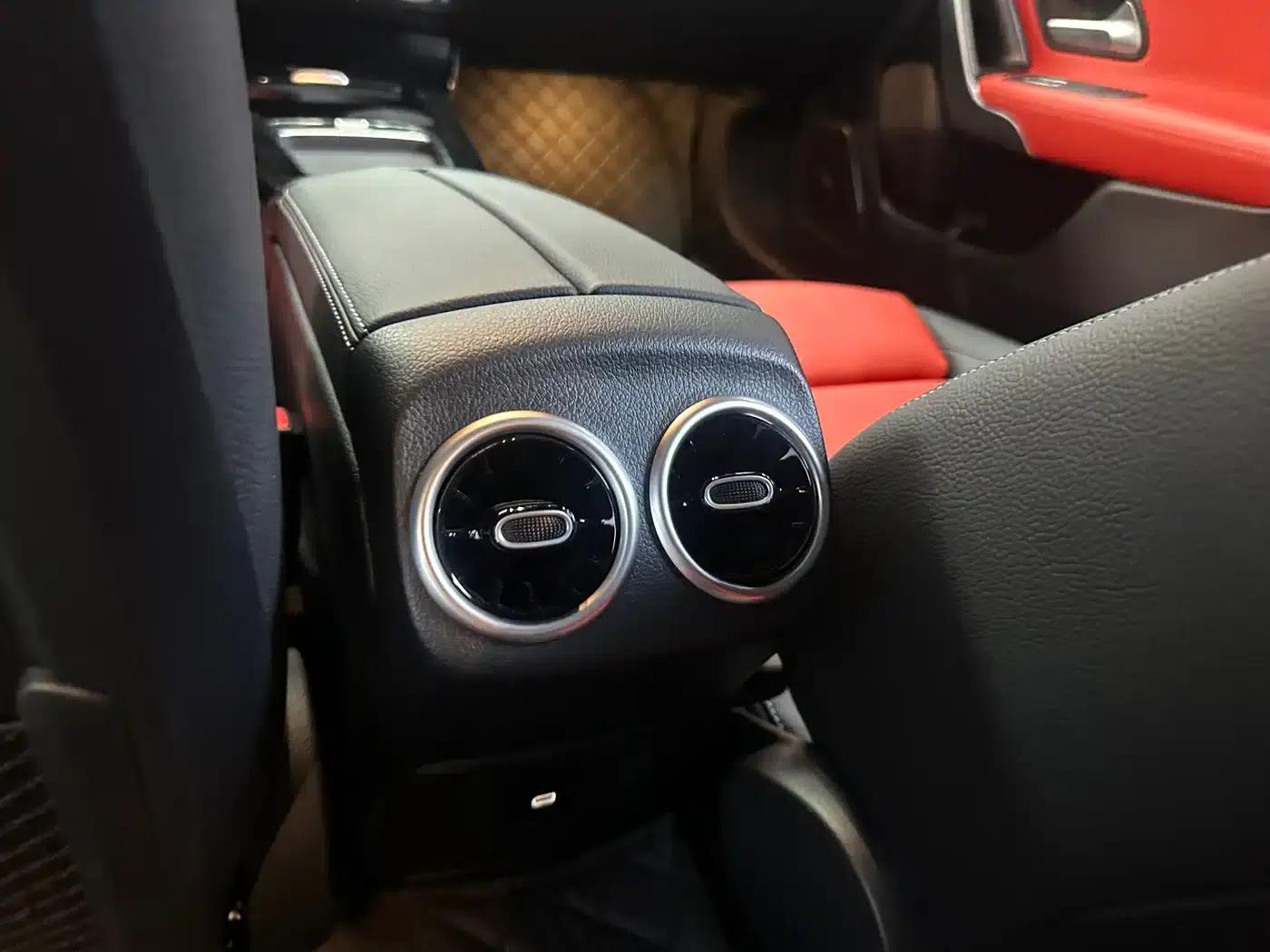 2025 Mercedes-Benz A-Class AMG A 35 L 4MATIC — миниатюра 7