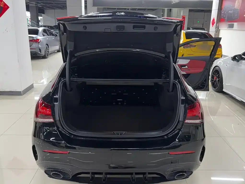 2022 Mercedes-Benz A-Class AMG A 35 L 4MATIC — миниатюра 11