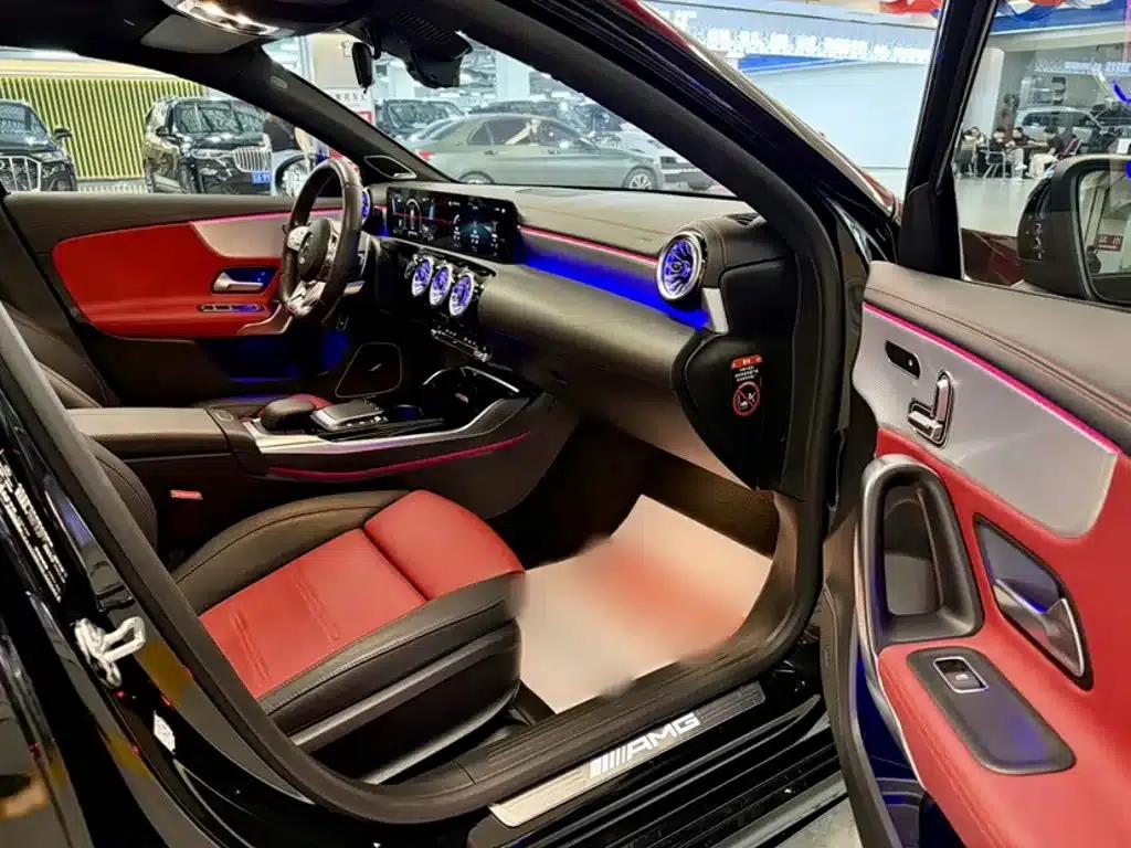 2022 Mercedes-Benz A-Class AMG A 35 L 4MATIC — миниатюра 12