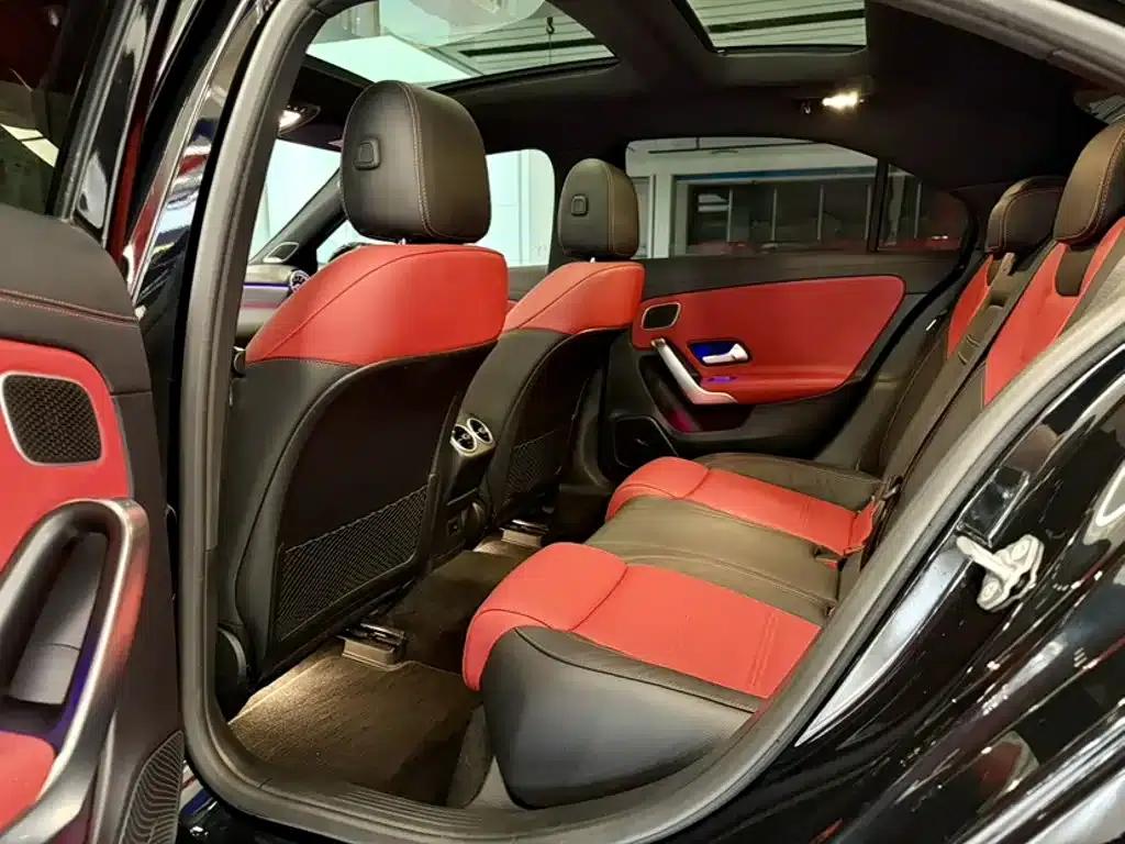 2022 Mercedes-Benz A-Class AMG A 35 L 4MATIC — миниатюра 16