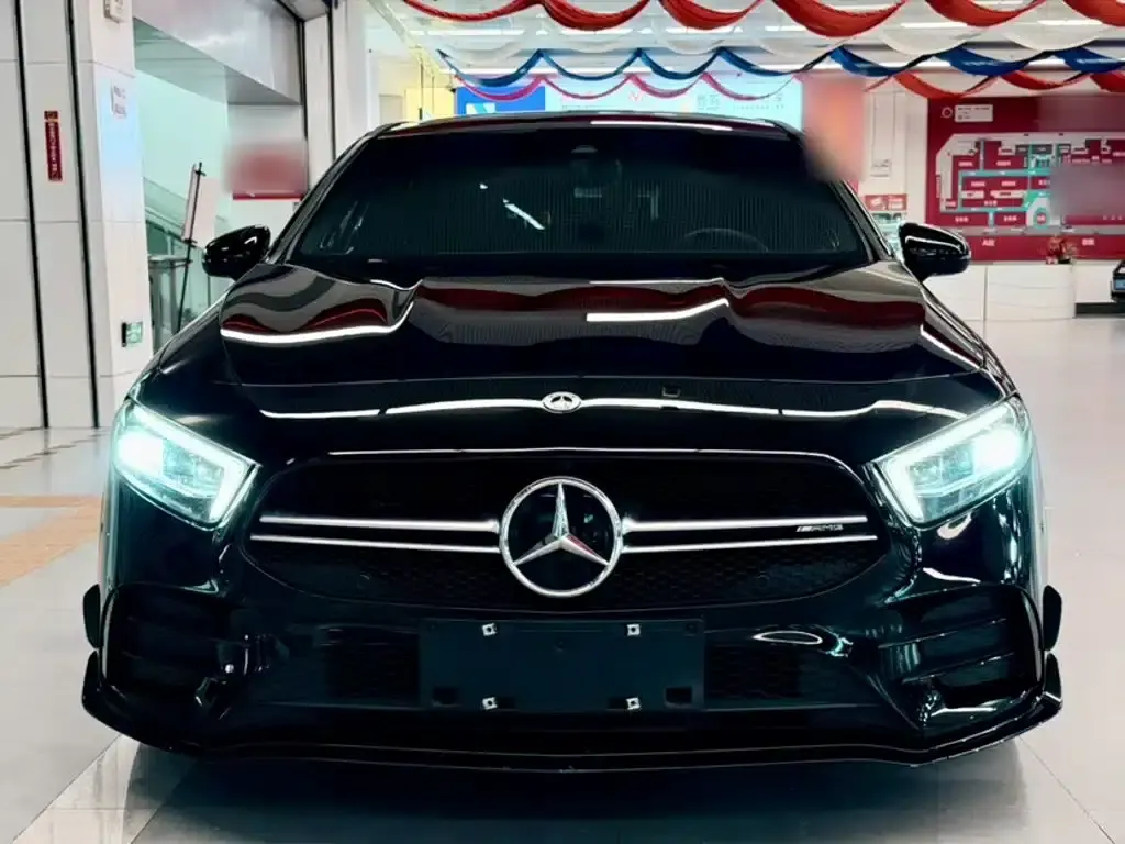 2022 Mercedes-Benz A-Class AMG A 35 L 4MATIC — миниатюра 4