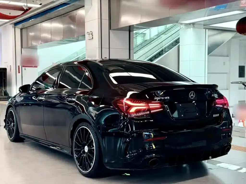 2022 Mercedes-Benz A-Class AMG A 35 L 4MATIC — миниатюра 5