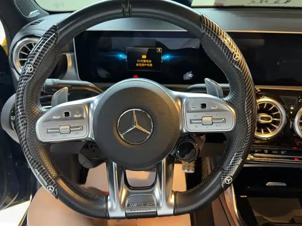 2019 Mercedes-Benz A-Class AMG A 35 L 4MATIC First Edition — миниатюра 3