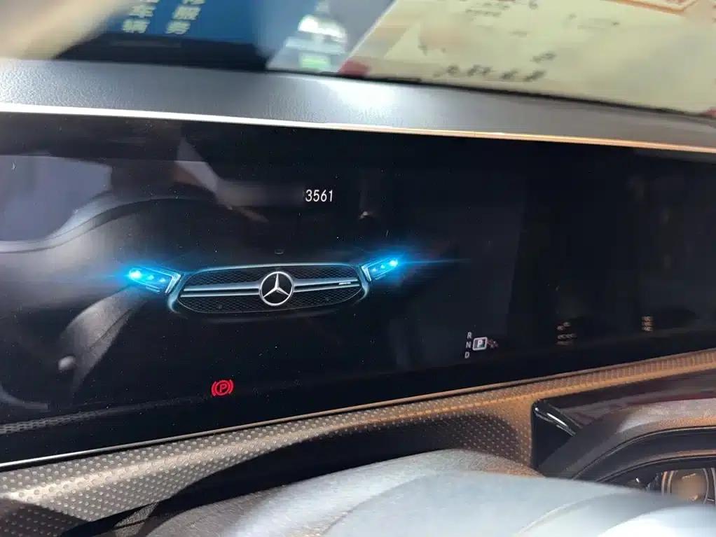 2019 Mercedes-Benz A-Class AMG A 35 L 4MATIC First Edition — миниатюра 4