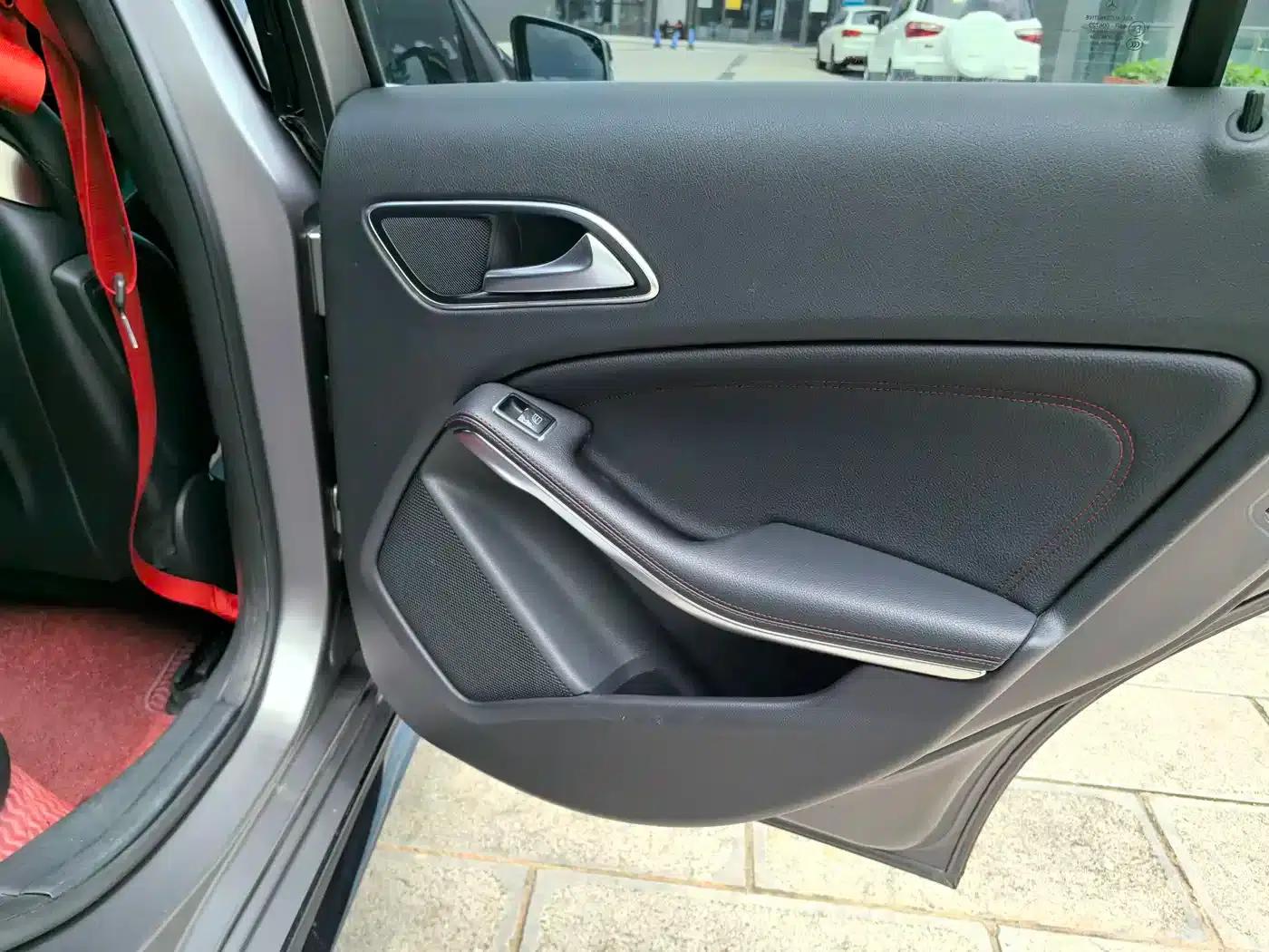 2016 Mercedes-Benz A-Class AMG (Imported) AMG A 45 4MATIC — миниатюра 12