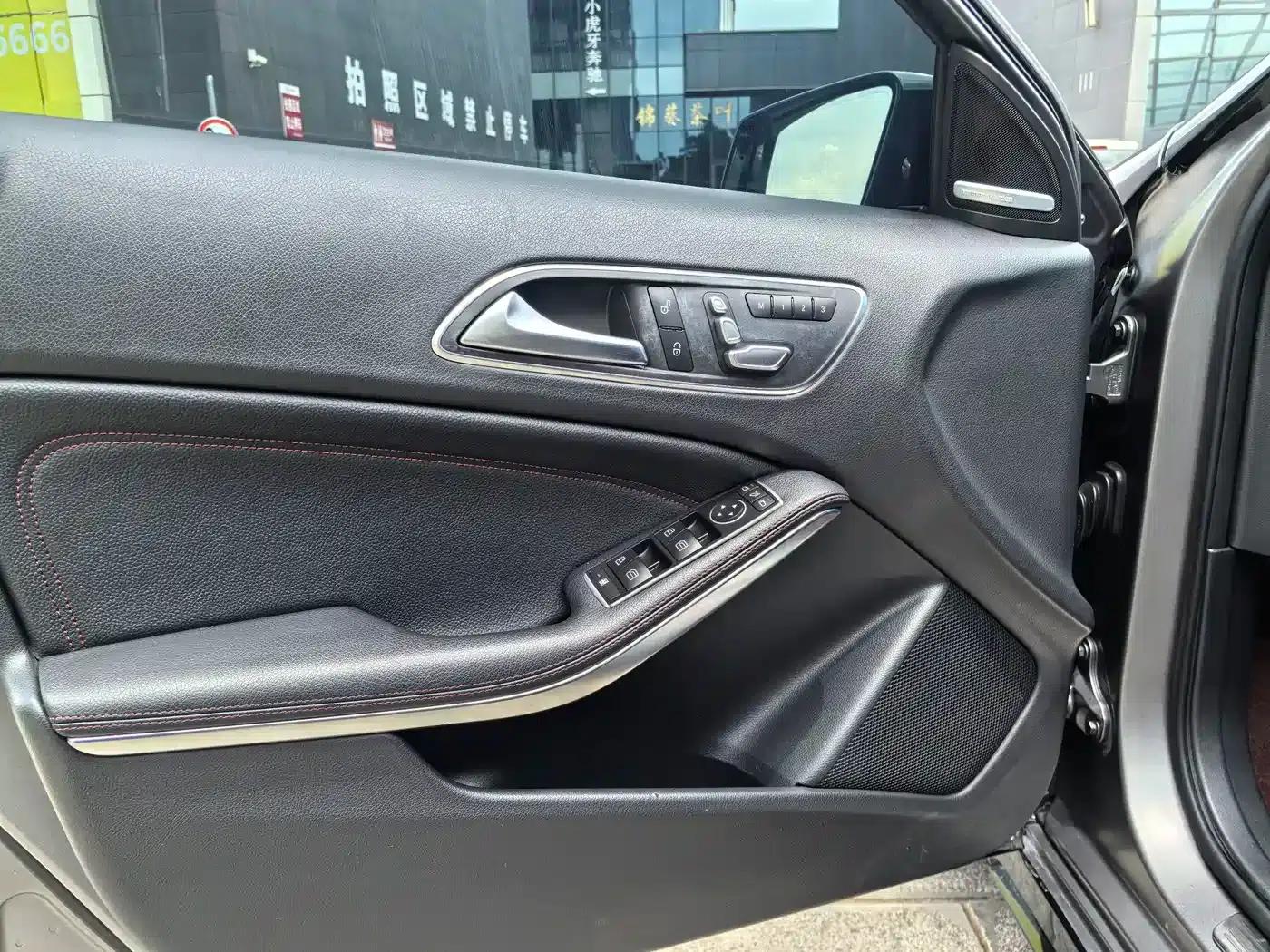 2016 Mercedes-Benz A-Class AMG (Imported) AMG A 45 4MATIC — миниатюра 24