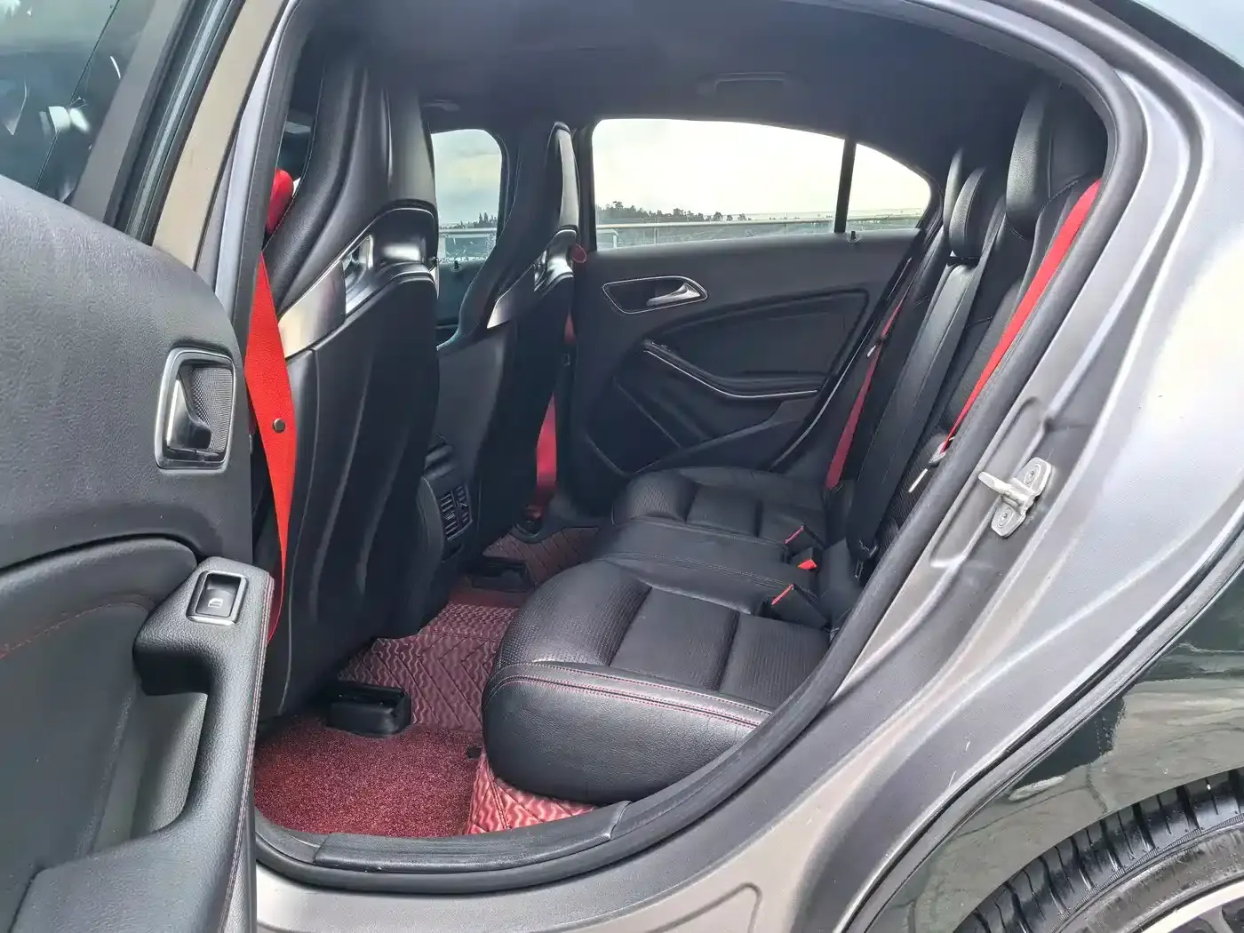 2016 Mercedes-Benz A-Class AMG (Imported) AMG A 45 4MATIC — миниатюра 5