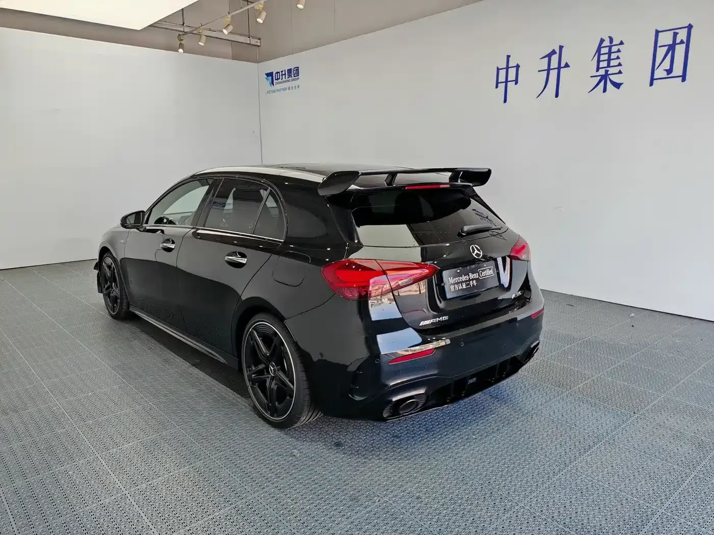 Imported 2025 Mercedes-Benz A-Class AMG A 35 4MATIC — миниатюра 4