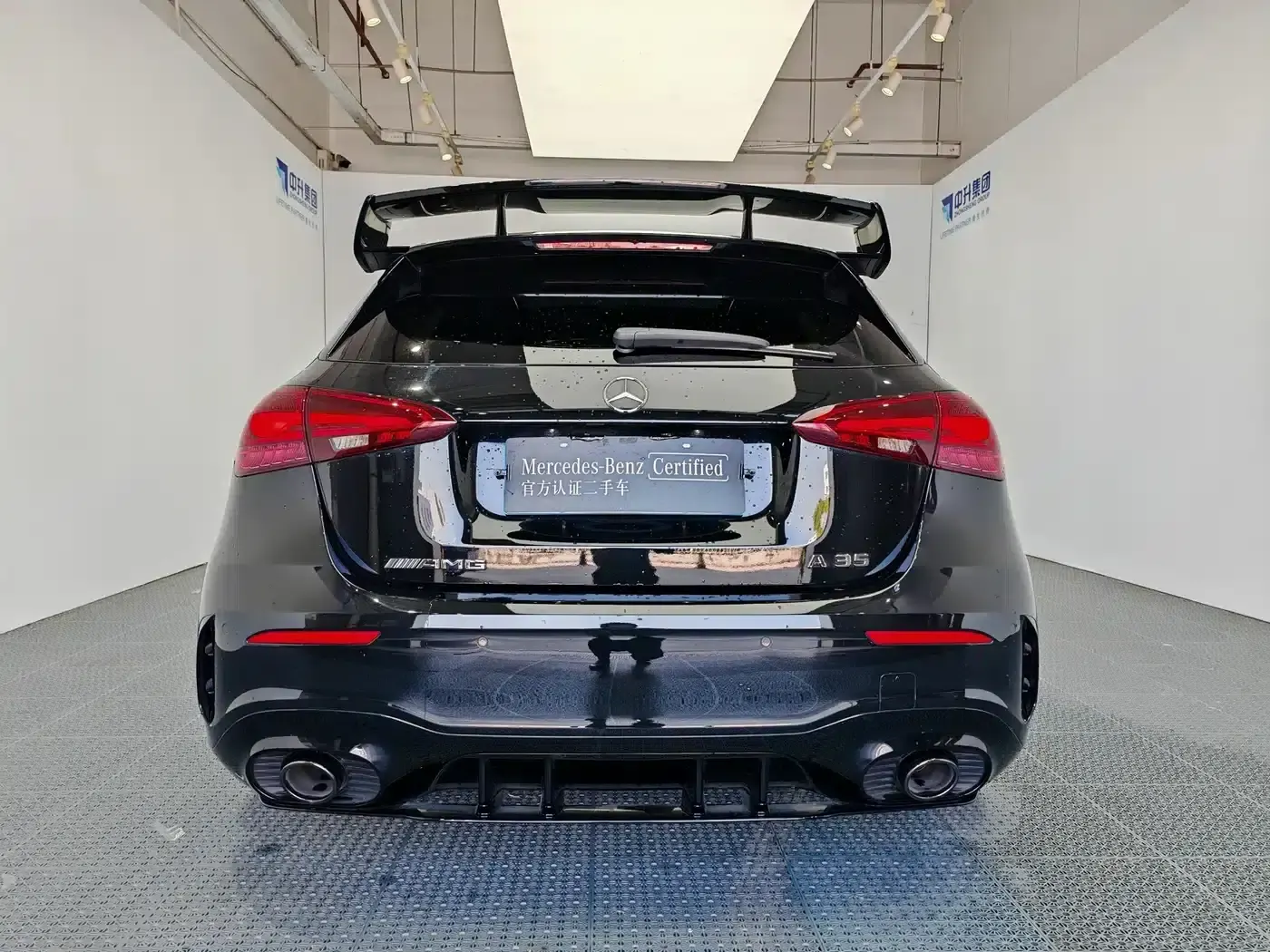 Imported 2025 Mercedes-Benz A-Class AMG A 35 4MATIC — миниатюра 5