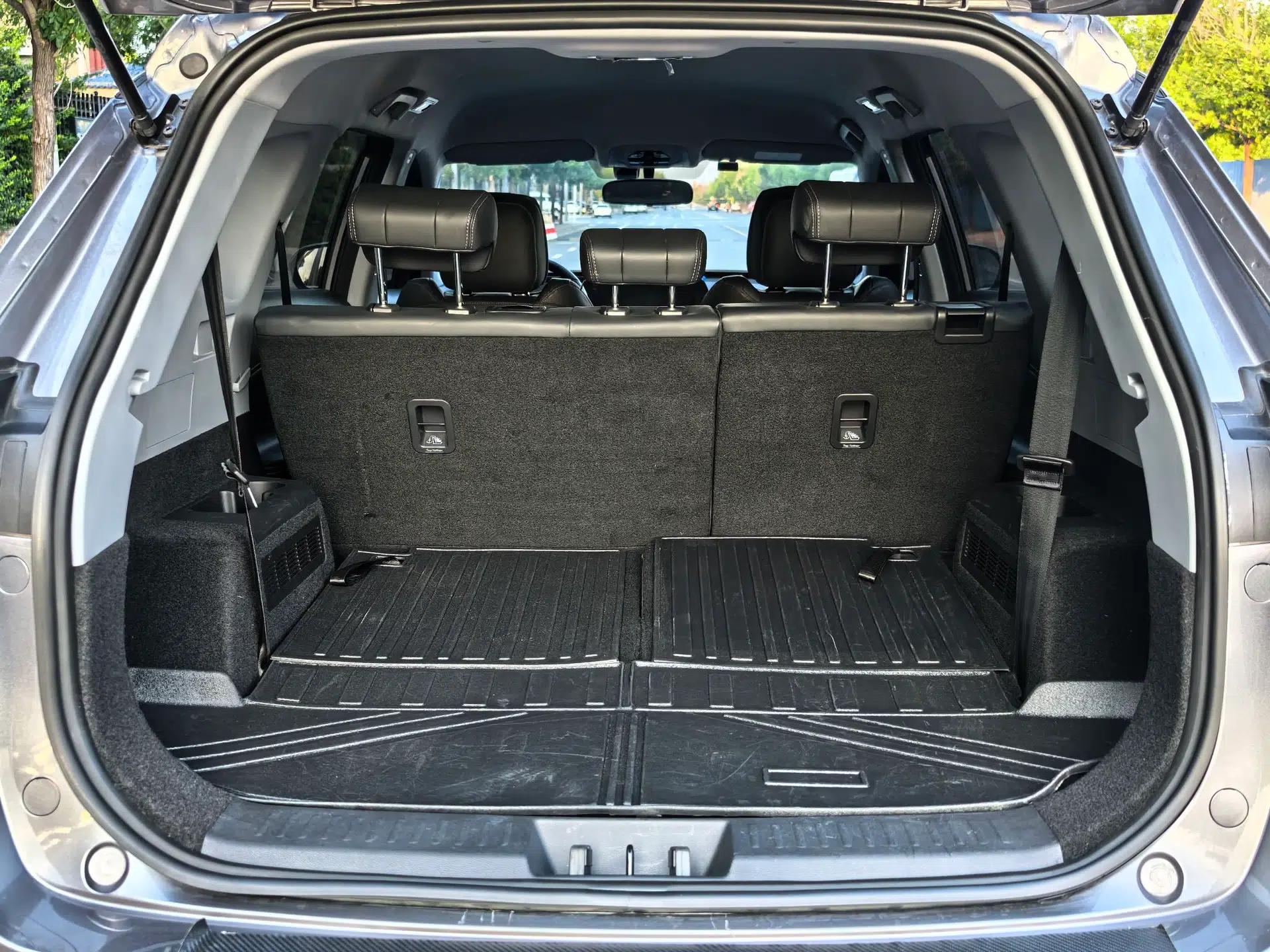 Chery Tiggo 8 PRO 2024 Champion Edition 290T Two-Wheel Drive High-Gloss Version 7 Seats — миниатюра 18