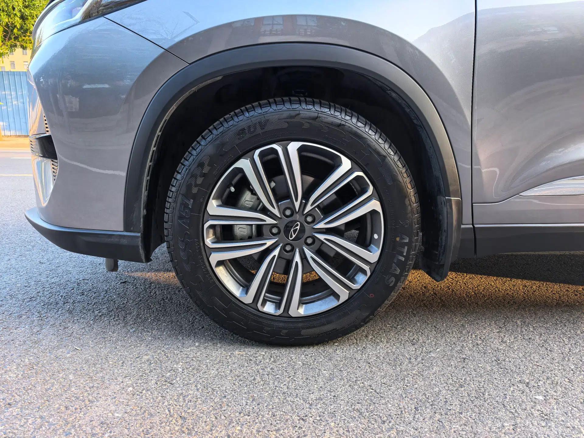 Chery Tiggo 8 PRO 2024 Champion Edition 290T Two-Wheel Drive High-Gloss Version 7 Seats — миниатюра 7