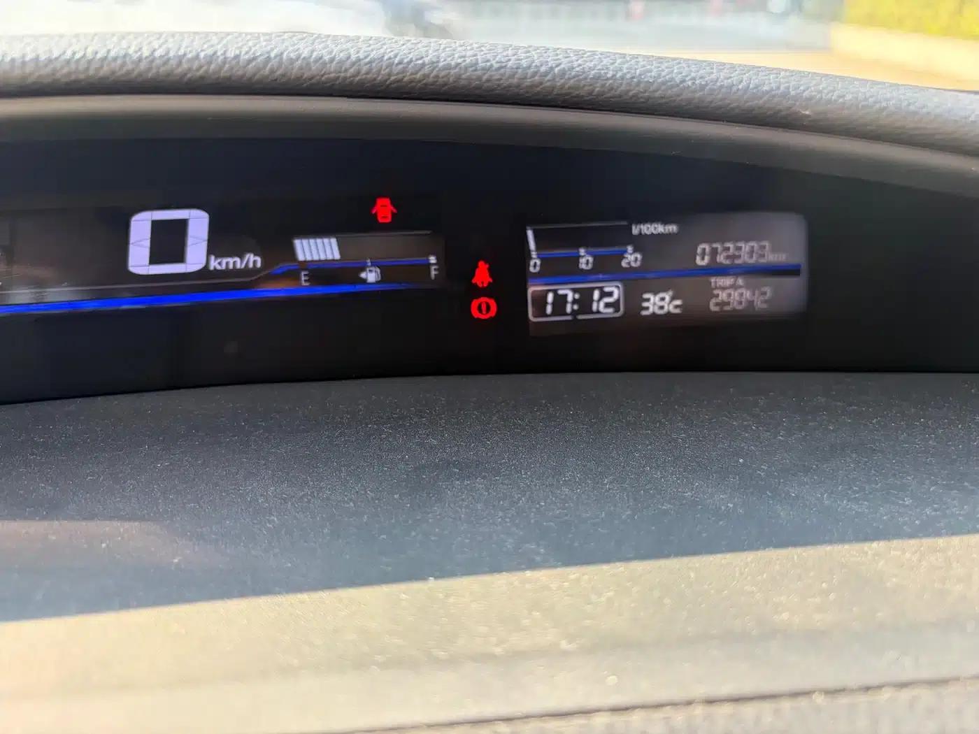 Jade 2014 1.8L Automatic Comfort Elite Edition 5-seater — миниатюра 15