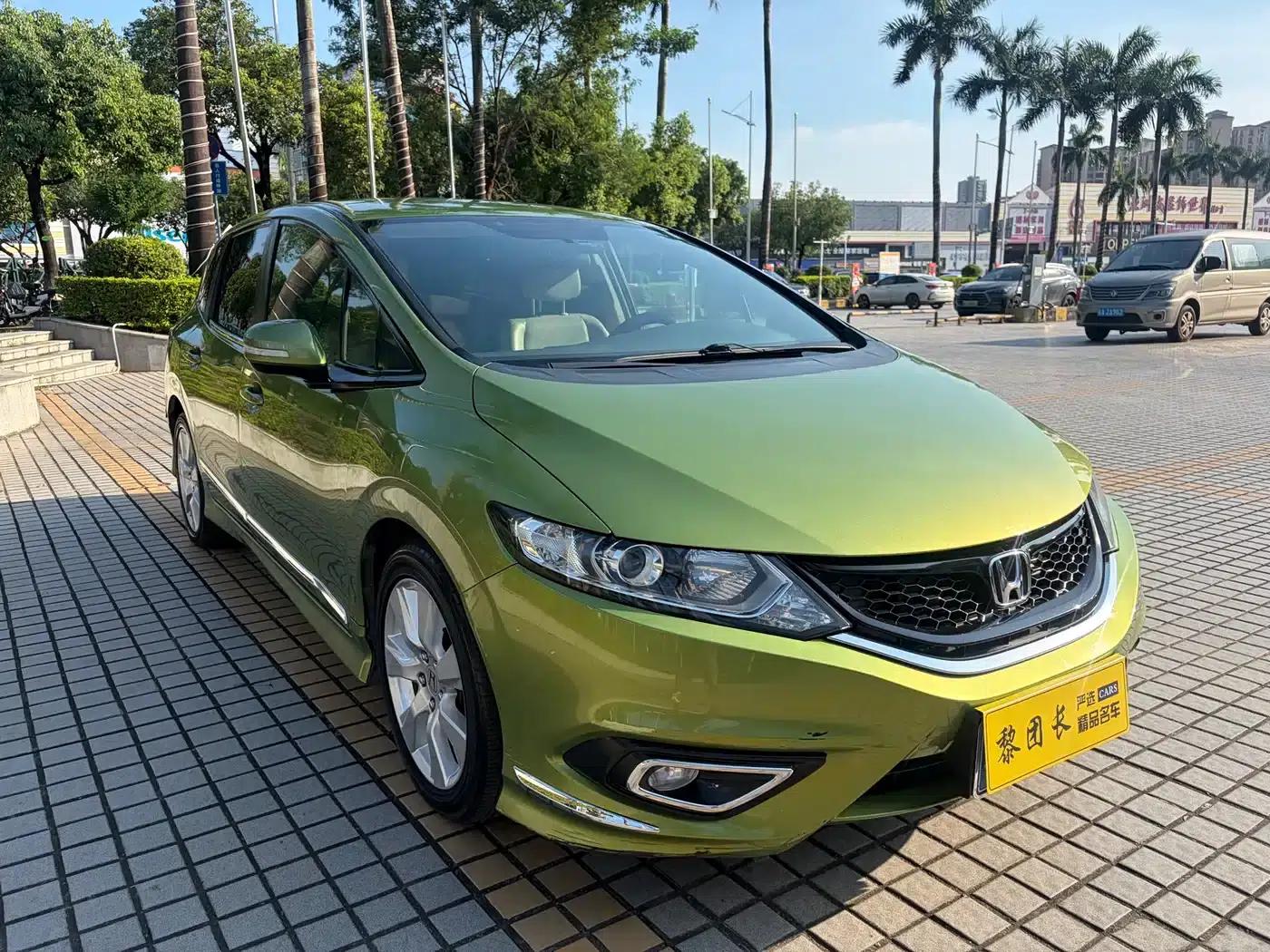 Jade 2014 1.8L Automatic Comfort Elite Edition 5-seater — миниатюра 3