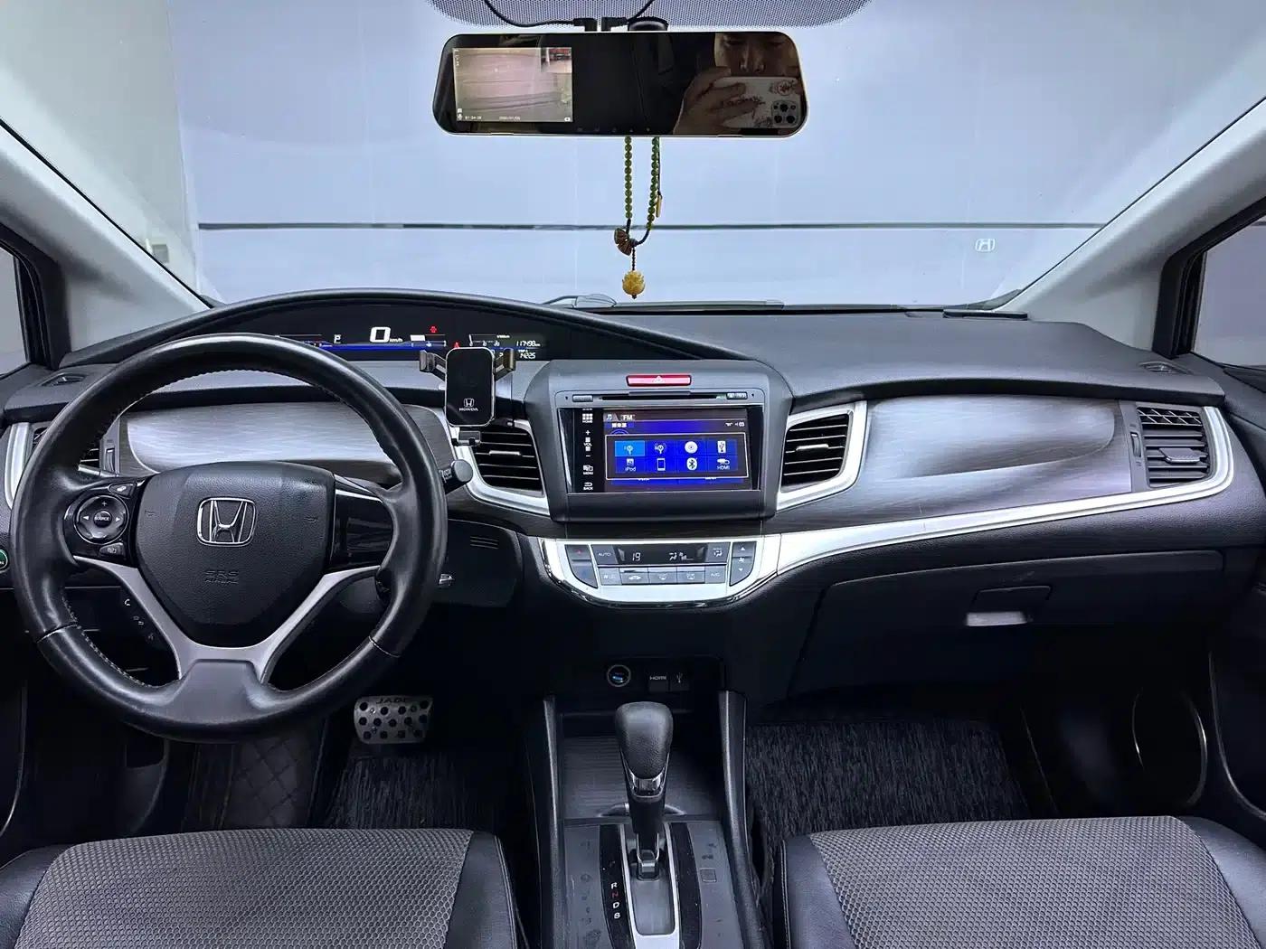 Jade 2013 1.8L Automatic Comfort Edition 5-seater — миниатюра 6