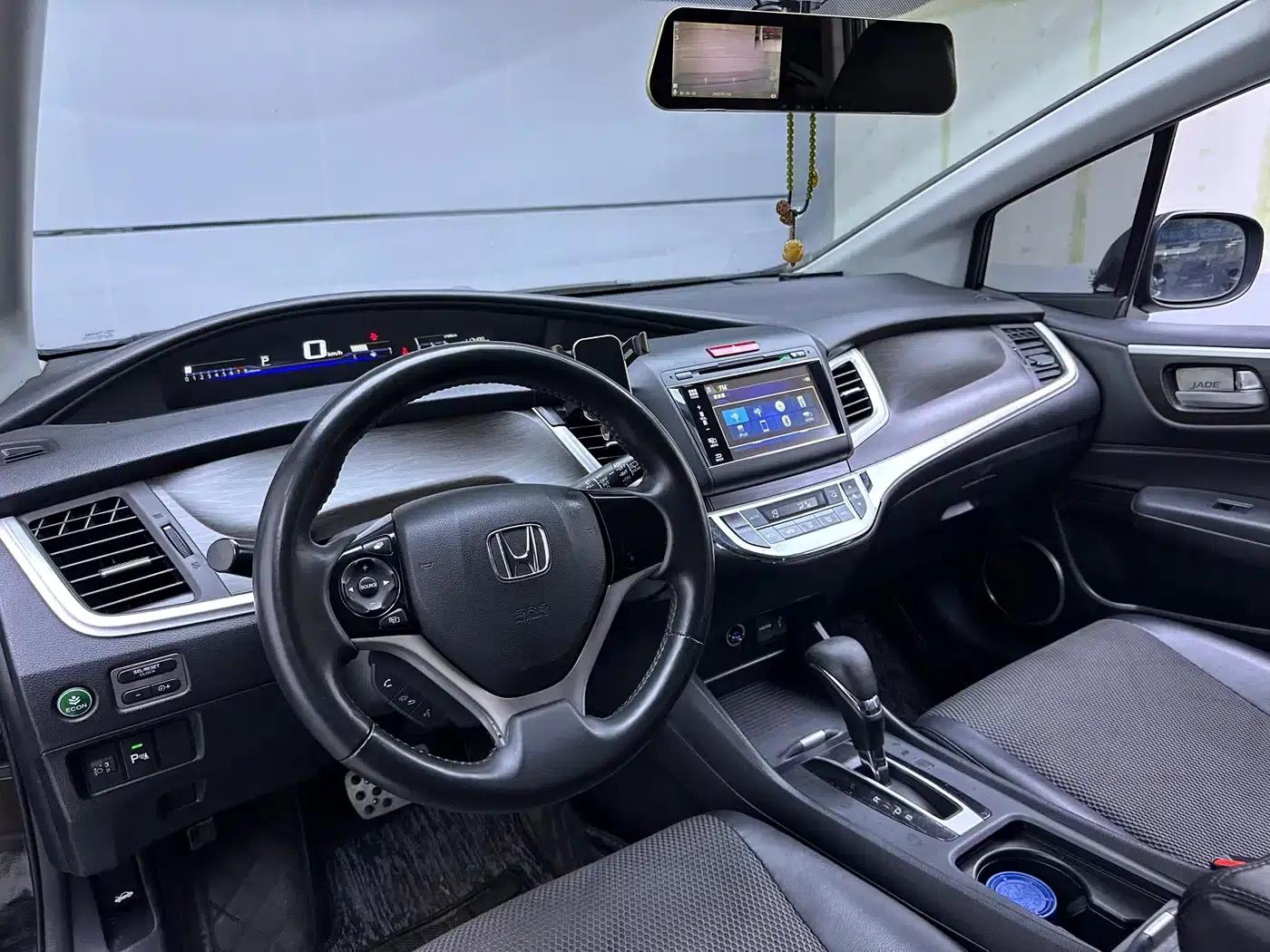 Jade 2013 1.8L Automatic Comfort Edition 5-seater — миниатюра 9