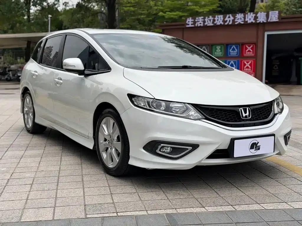 Jade 2016 1.8L Automatic Comfort Elite Edition 5-seater — миниатюра 3