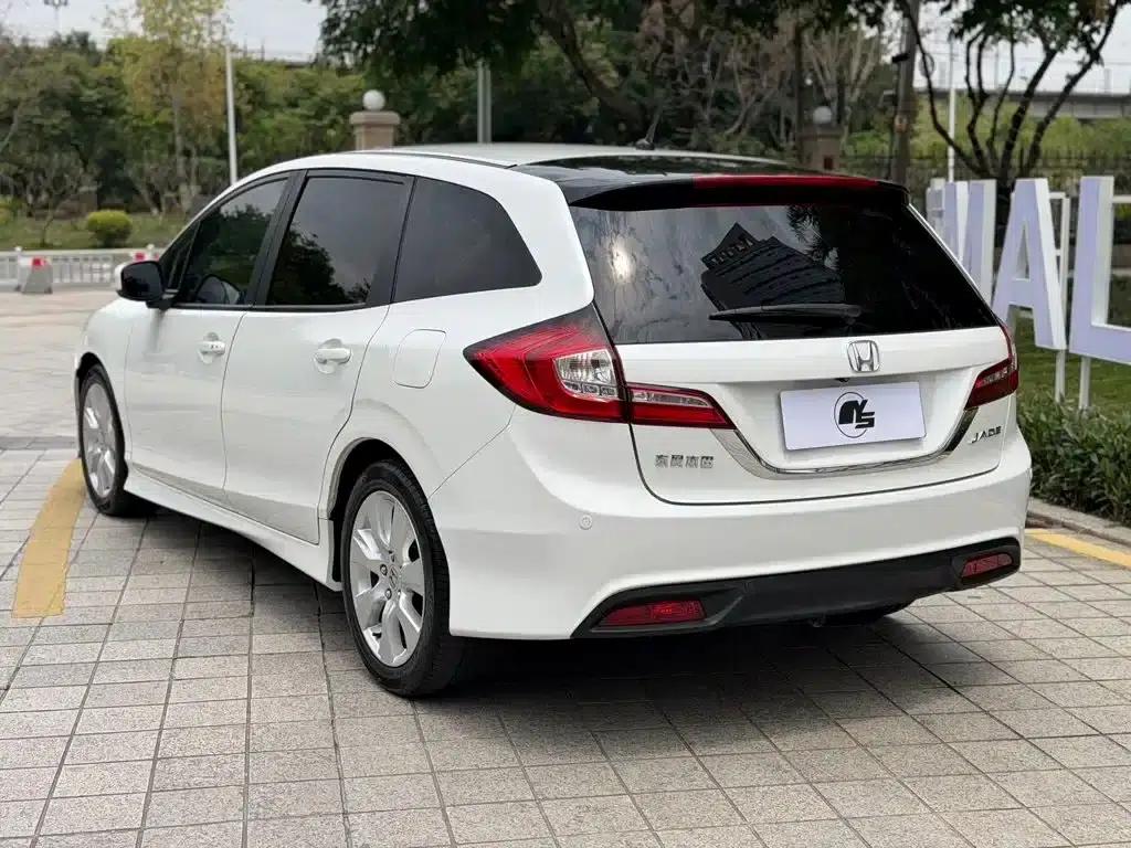 Jade 2016 1.8L Automatic Comfort Elite Edition 5-seater — миниатюра 4