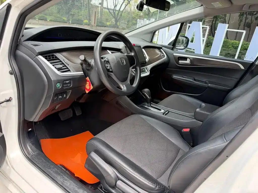 Jade 2016 1.8L Automatic Comfort Elite Edition 5-seater — миниатюра 9