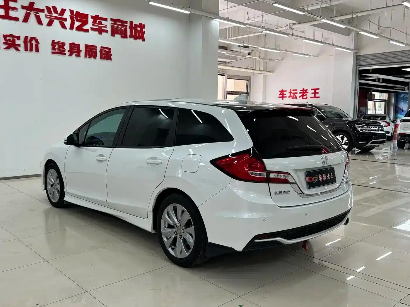 Jade 2017 1.8L Automatic Comfort Edition 5-seater — миниатюра 8