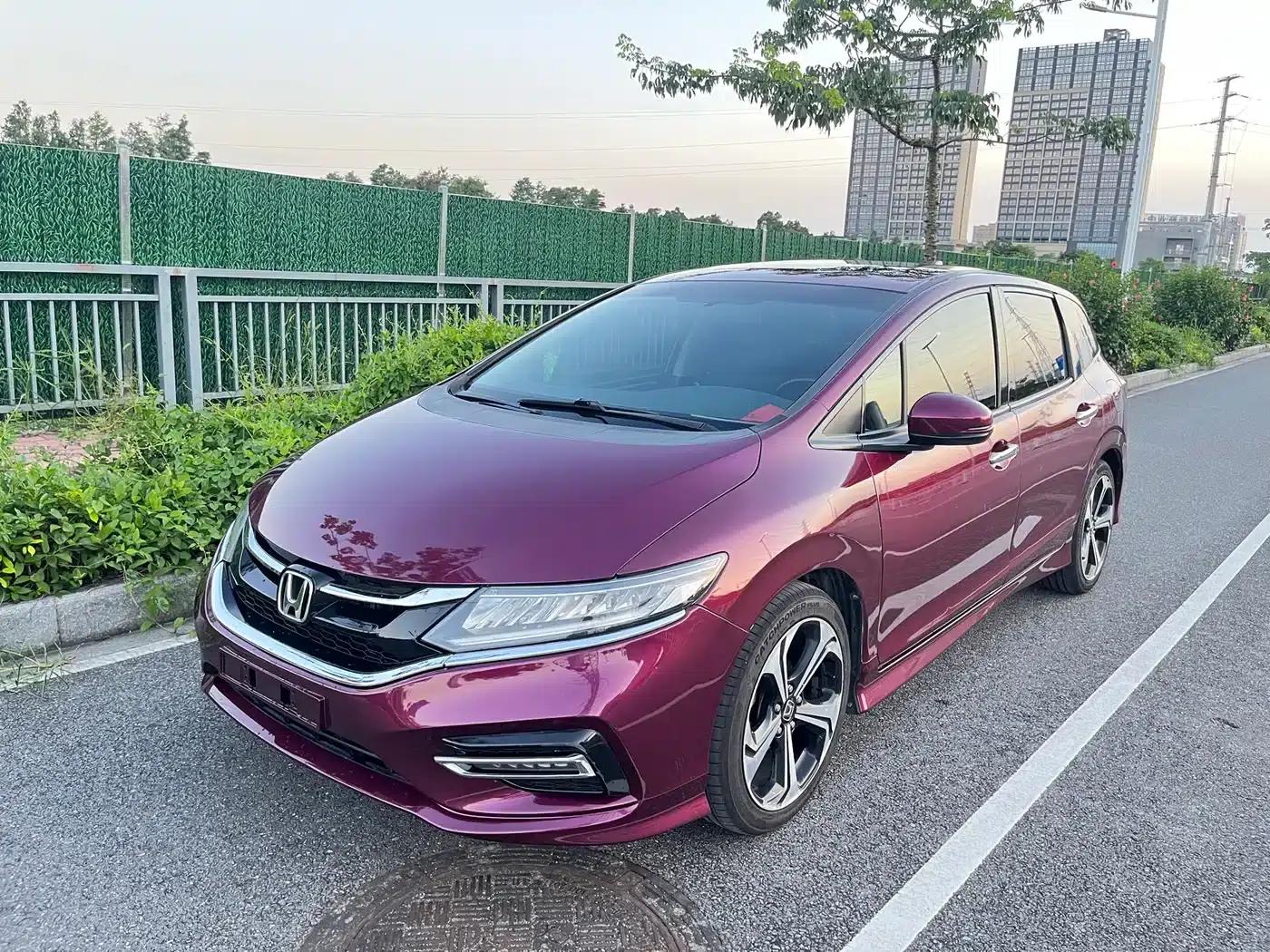 Jade 2017 210TURBO CVT Luxury Edition 5-seater — миниатюра 1