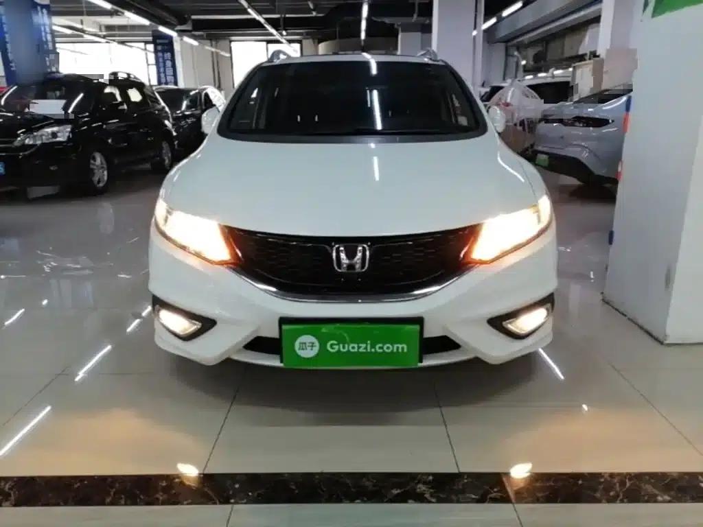 Jade 2014 1.8L Automatic Comfort Elite Edition 5-seater — миниатюра 3