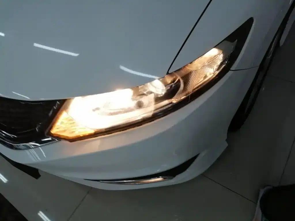 Jade 2014 1.8L Automatic Comfort Elite Edition 5-seater — миниатюра 24