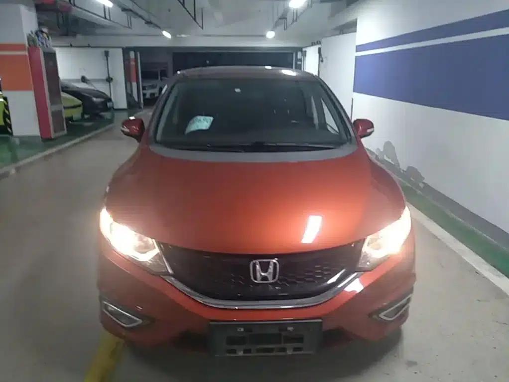 Jade 2016 1.8L Automatic Comfort Elite Edition 5-seater — миниатюра 3