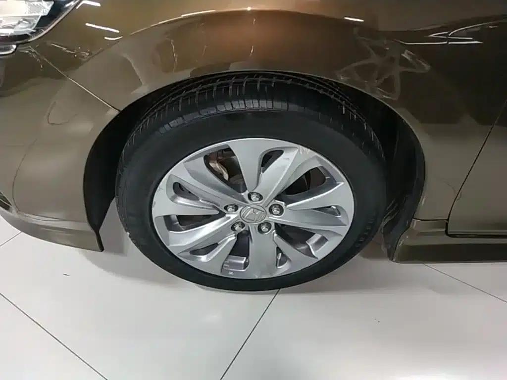 Jade 2017 1.8L Automatic Classic Edition 5-seater — миниатюра 23