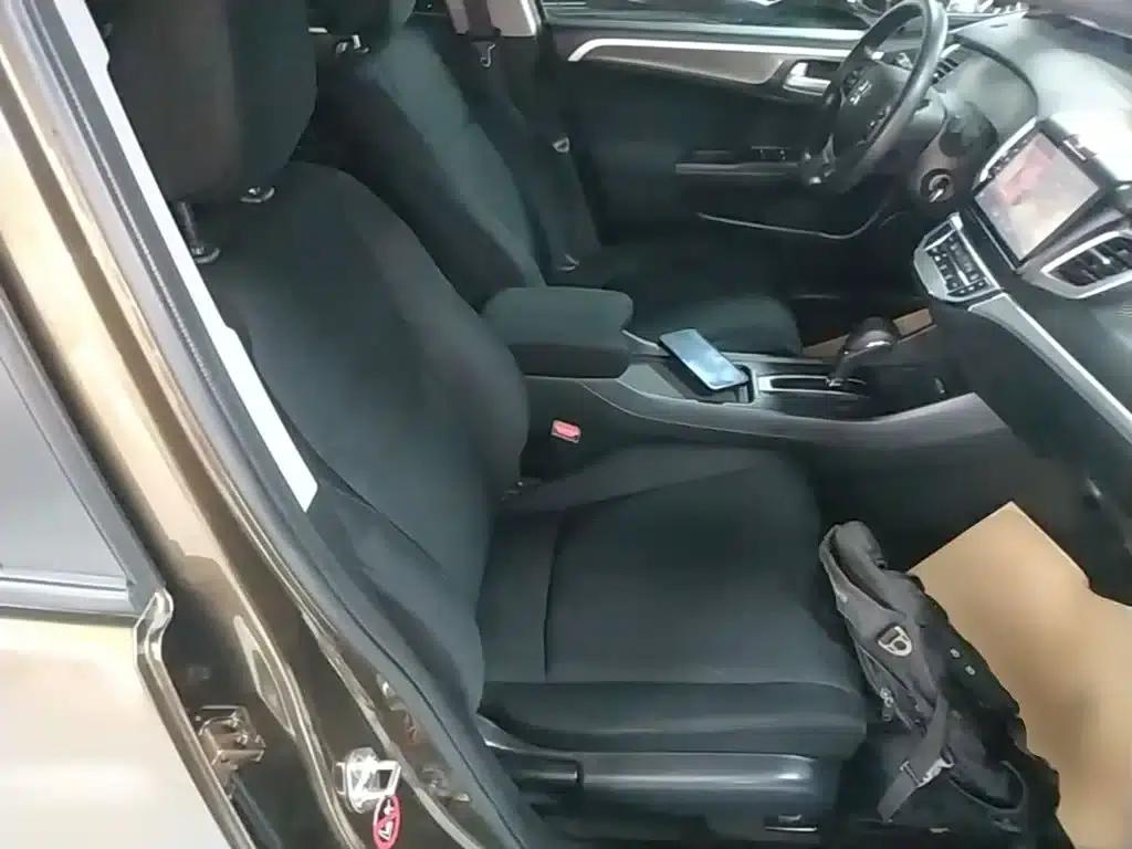 Jade 2017 1.8L Automatic Classic Edition 5-seater — миниатюра 25