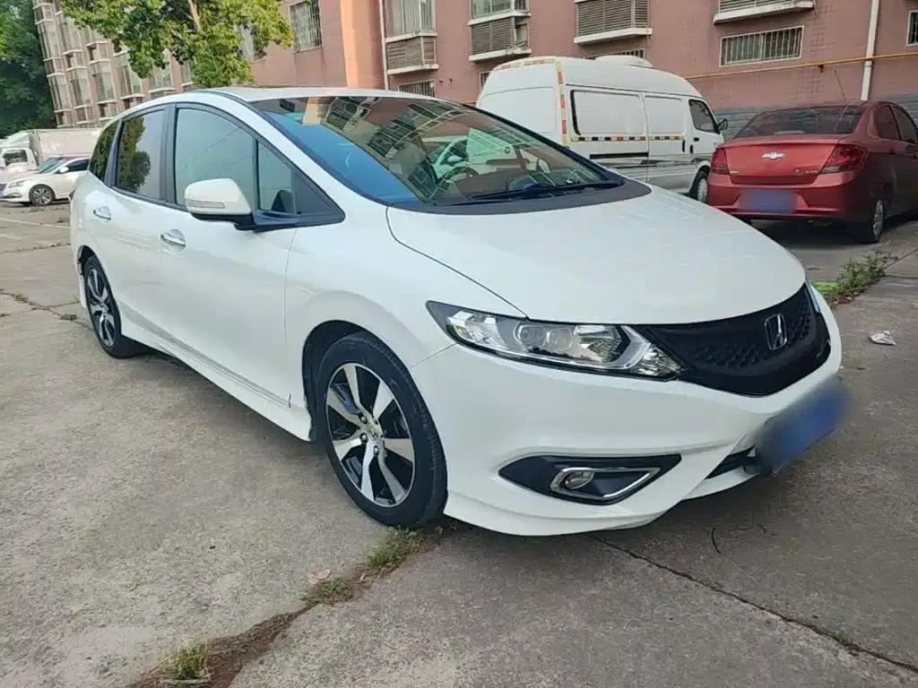 Jade 2014 1.8L CVT Luxury Premium Edition 5-seater — миниатюра 22