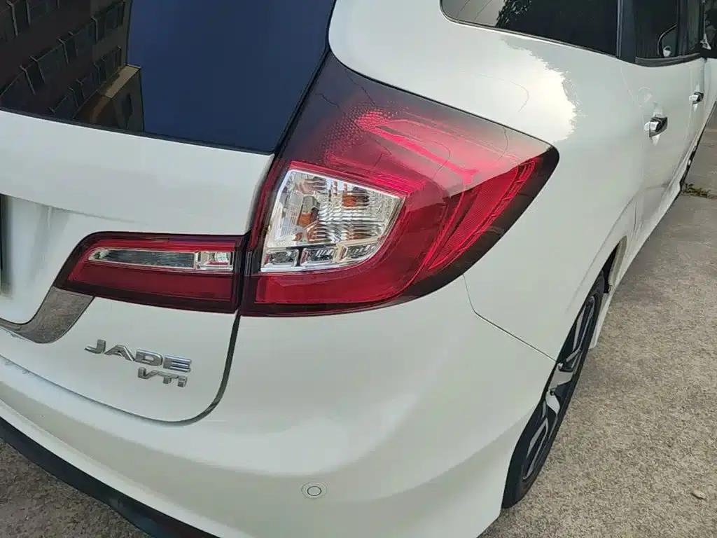 Jade 2014 1.8L CVT Luxury Premium Edition 5-seater — миниатюра 24