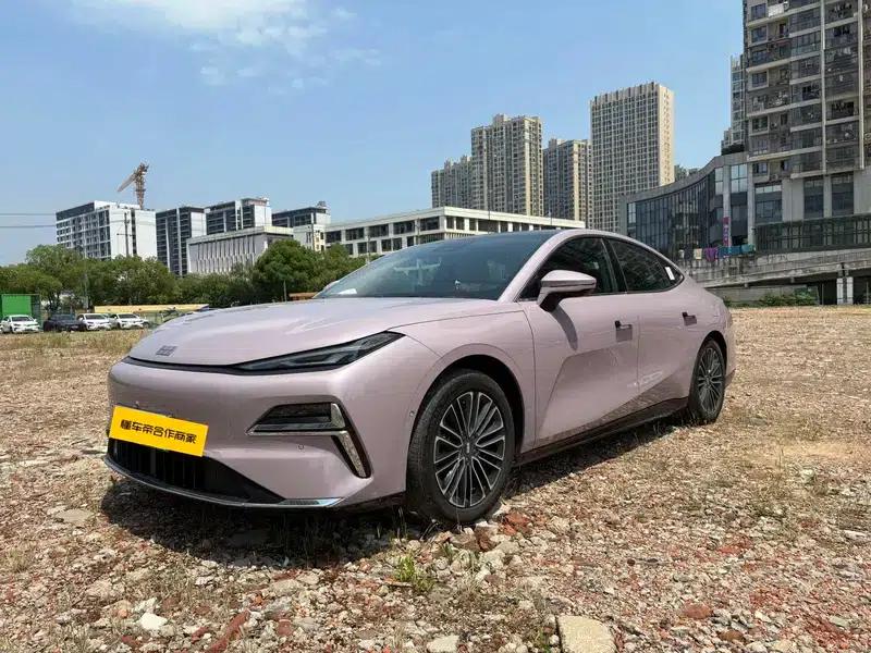 Galaxy Star 8 PHEV 2025 Model 60km EM-i Luxury Edition — миниатюра 1