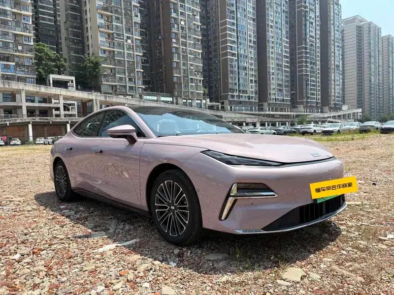 Galaxy Star 8 PHEV 2025 Model 60km EM-i Luxury Edition — миниатюра 3