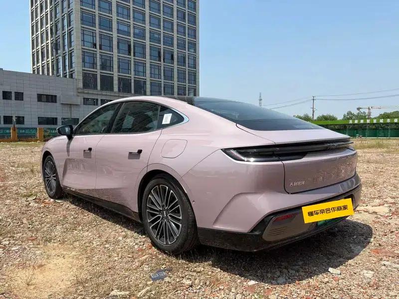 Galaxy Star 8 PHEV 2025 Model 60km EM-i Luxury Edition — миниатюра 4