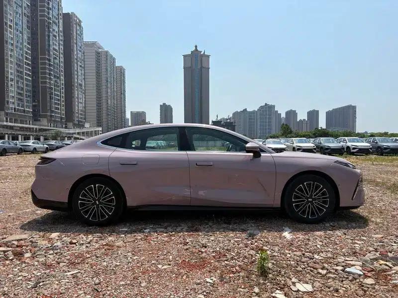 Galaxy Star 8 PHEV 2025 Model 60km EM-i Luxury Edition — миниатюра 7