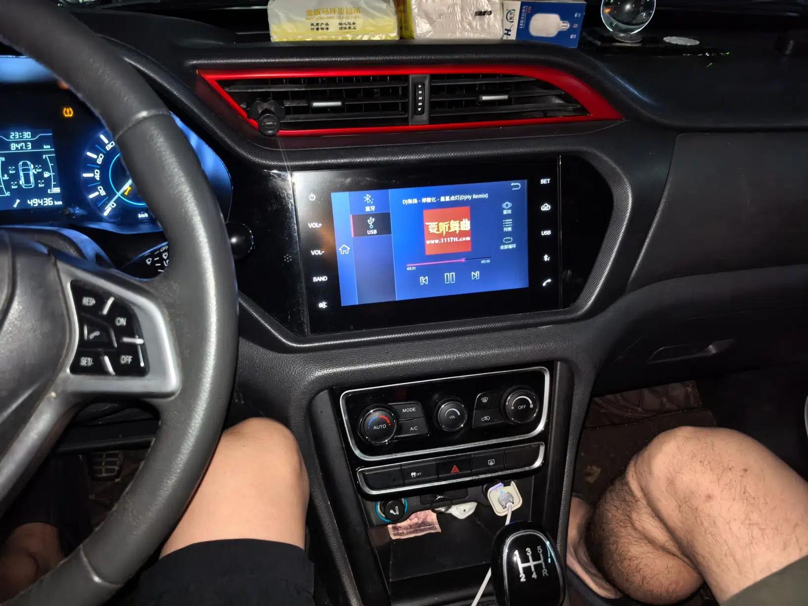 Chery Tiggo 3 2016 1.6L Manual ZhiShang Edition — миниатюра 13