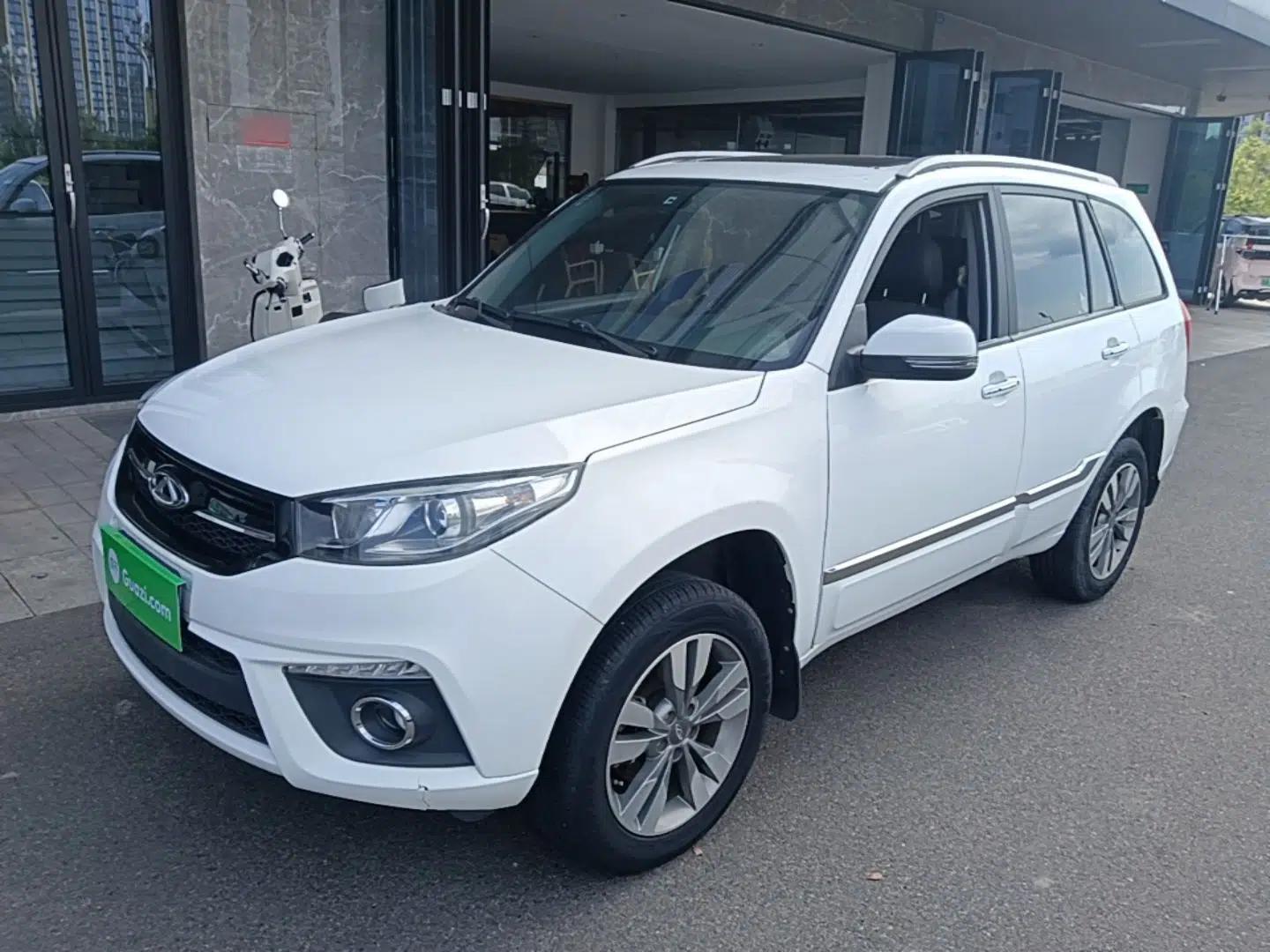 Chery Tiggo 3 2016 1.6L Manual ZhiShang Edition — миниатюра 1