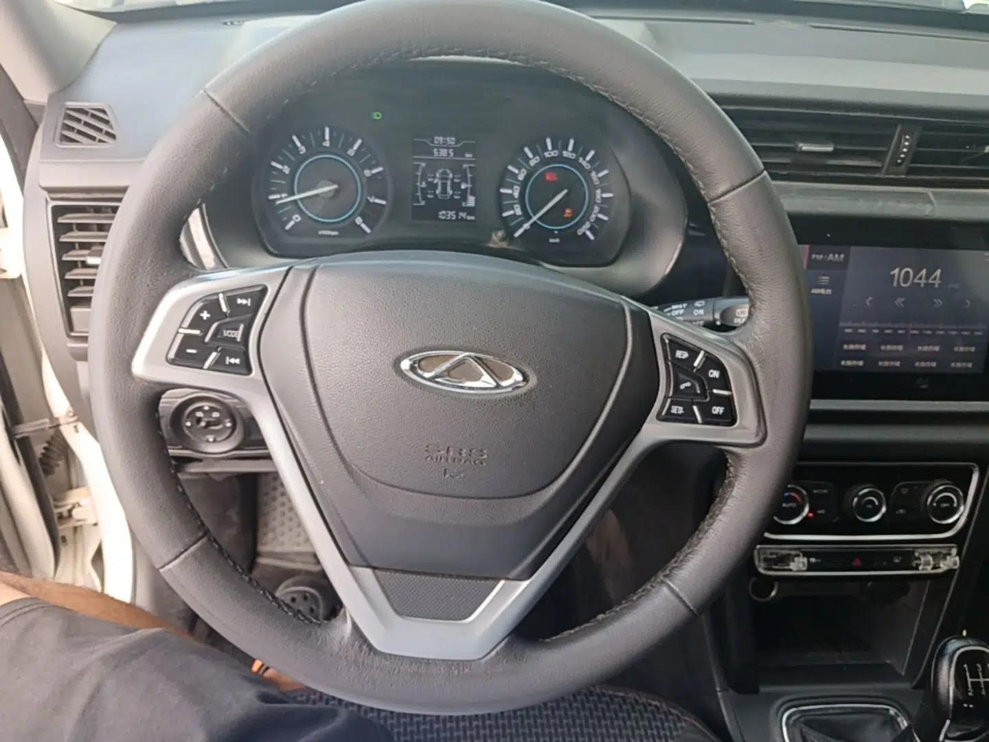 Chery Tiggo 3 2016 1.6L Manual ZhiShang Edition — миниатюра 13