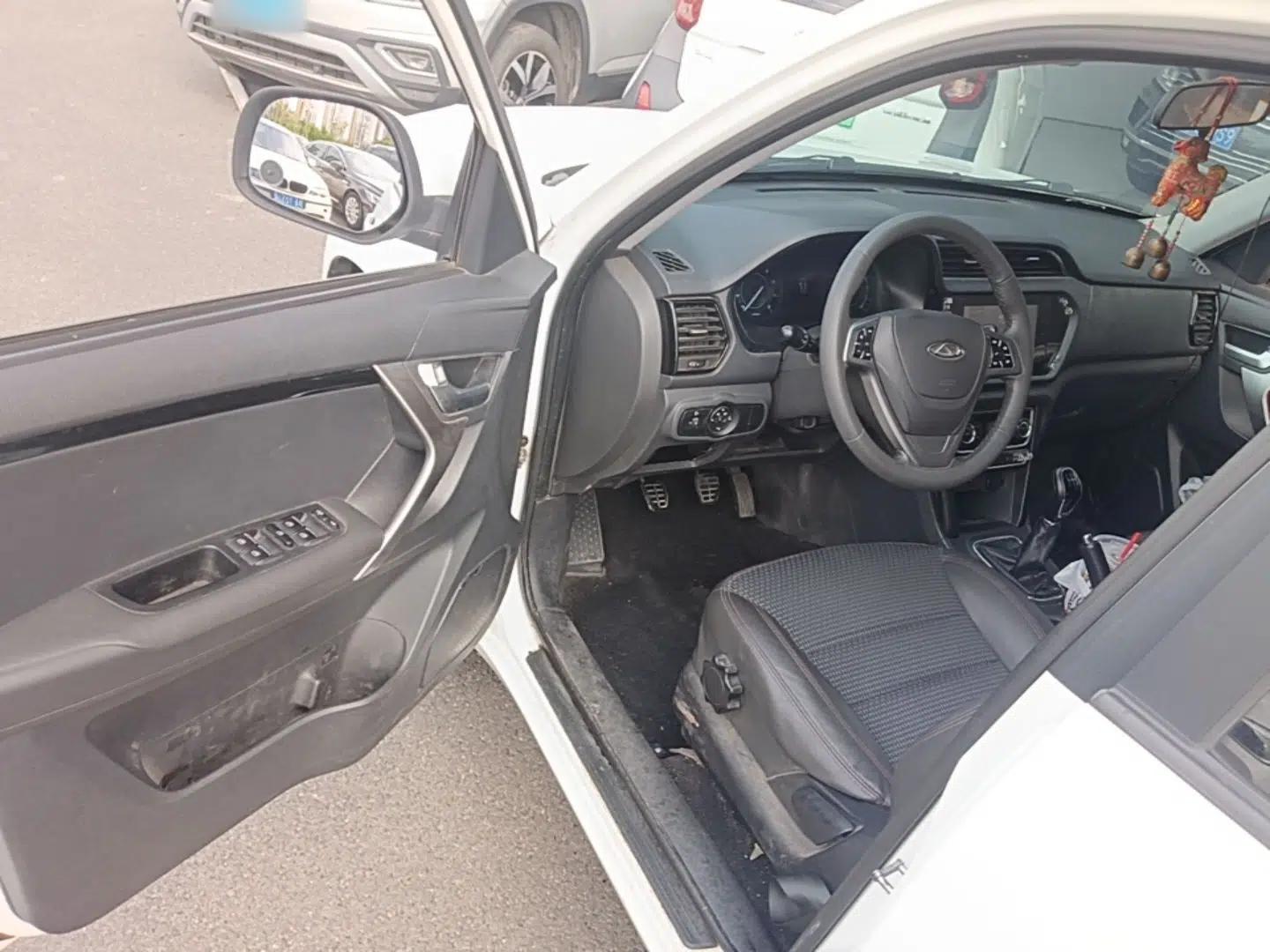 Chery Tiggo 3 2016 1.6L Manual ZhiShang Edition — миниатюра 18