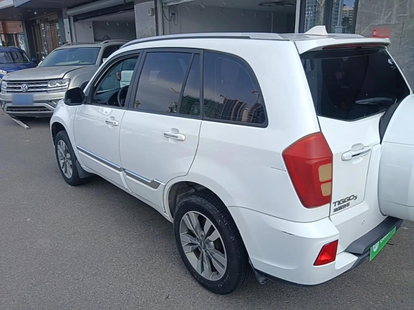 Chery Tiggo 3 2016 1.6L Manual ZhiShang Edition — миниатюра 4