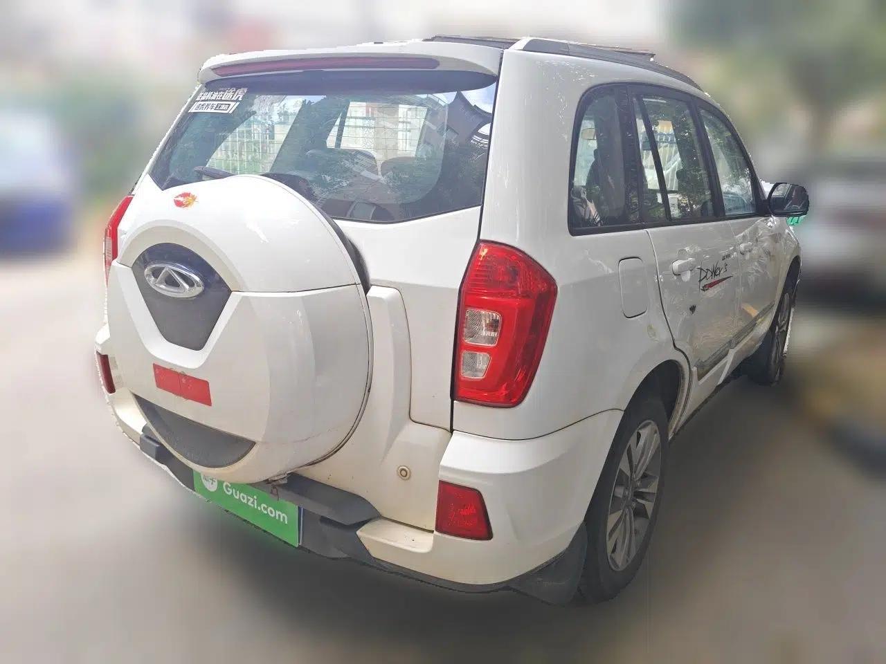 Chery Tiggo 3 2014 1.6L Manual Zhishang Edition — миниатюра 6